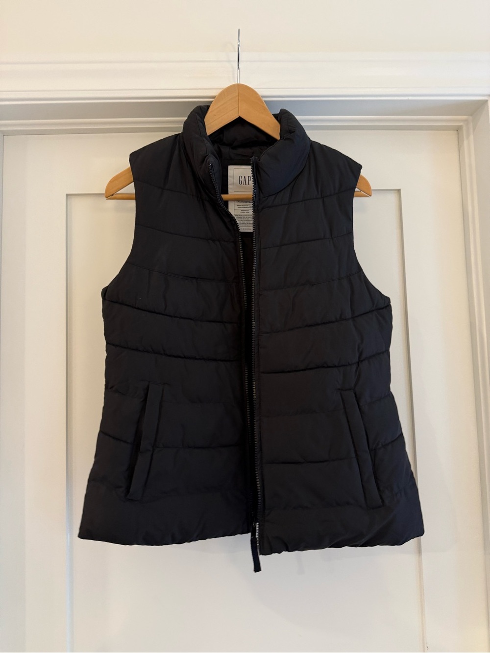 GAP Women's Black Quilted Puffer Vest with Stand Collar